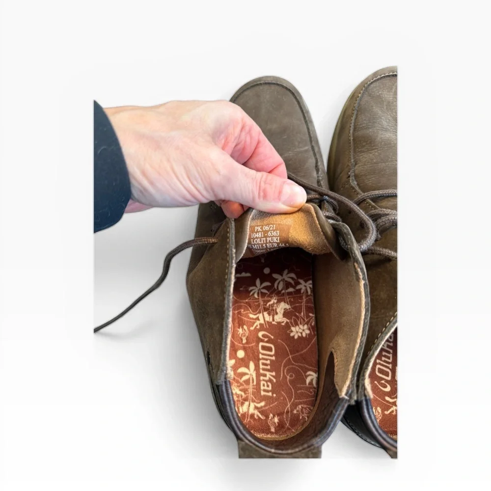 OluKai Men's Dark Brown Chukka Boots